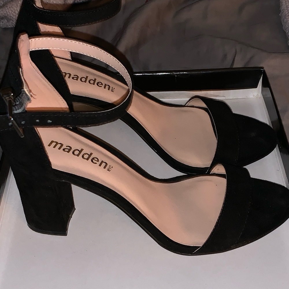 Steven Madden black suede sandal